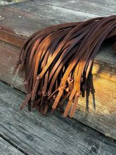 Load image into Gallery viewer, swivel knot flog