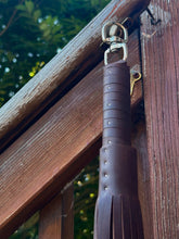 Load image into Gallery viewer, swivel knot flog
